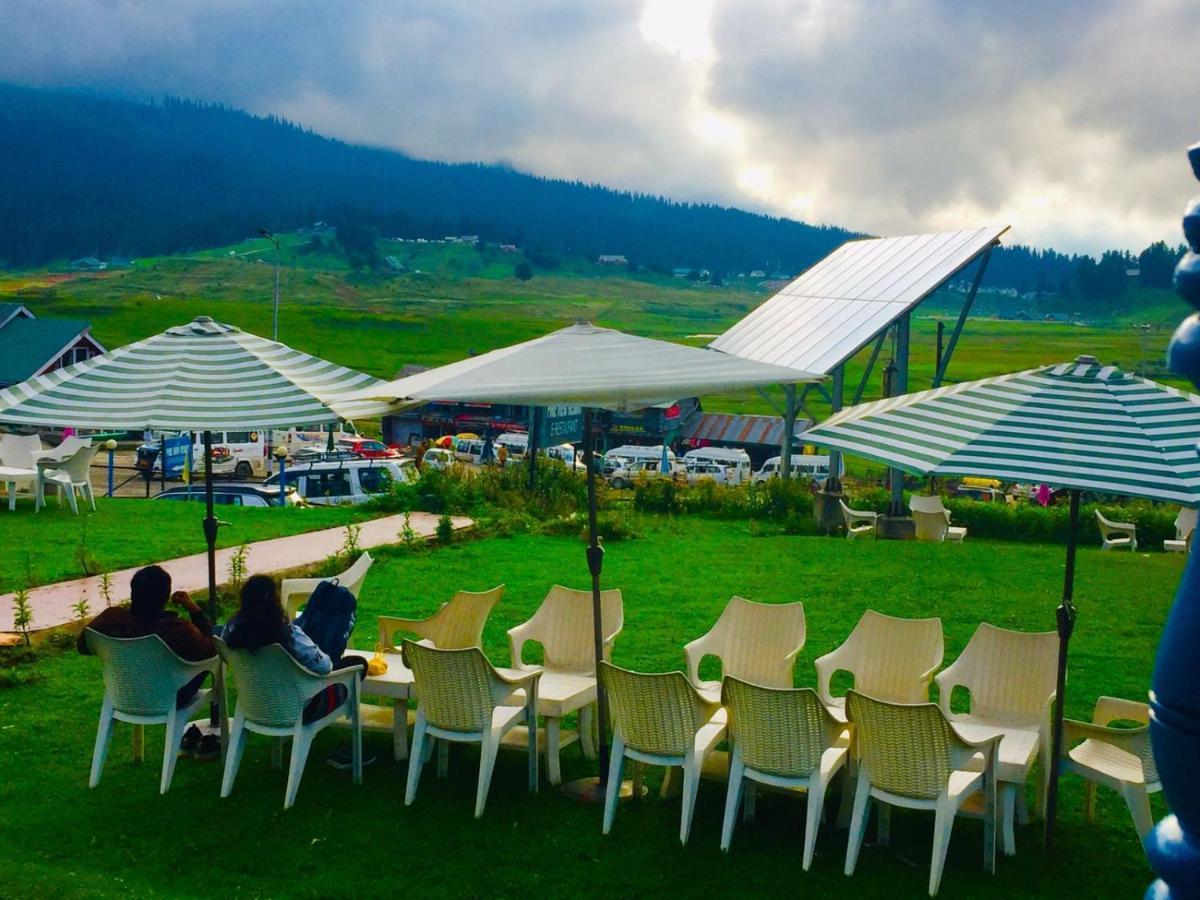 Pine View Resort Гульмарг Екстер'єр фото