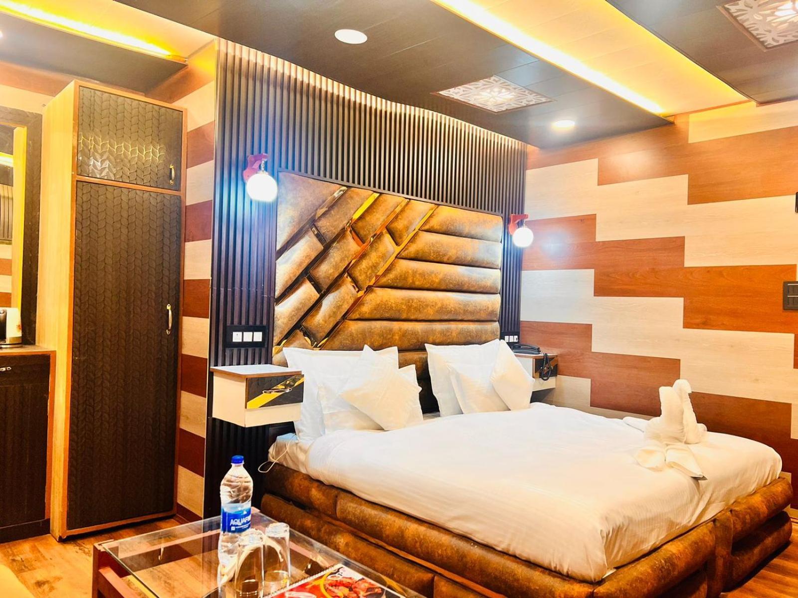 Pine View Resort Гульмарг Екстер'єр фото