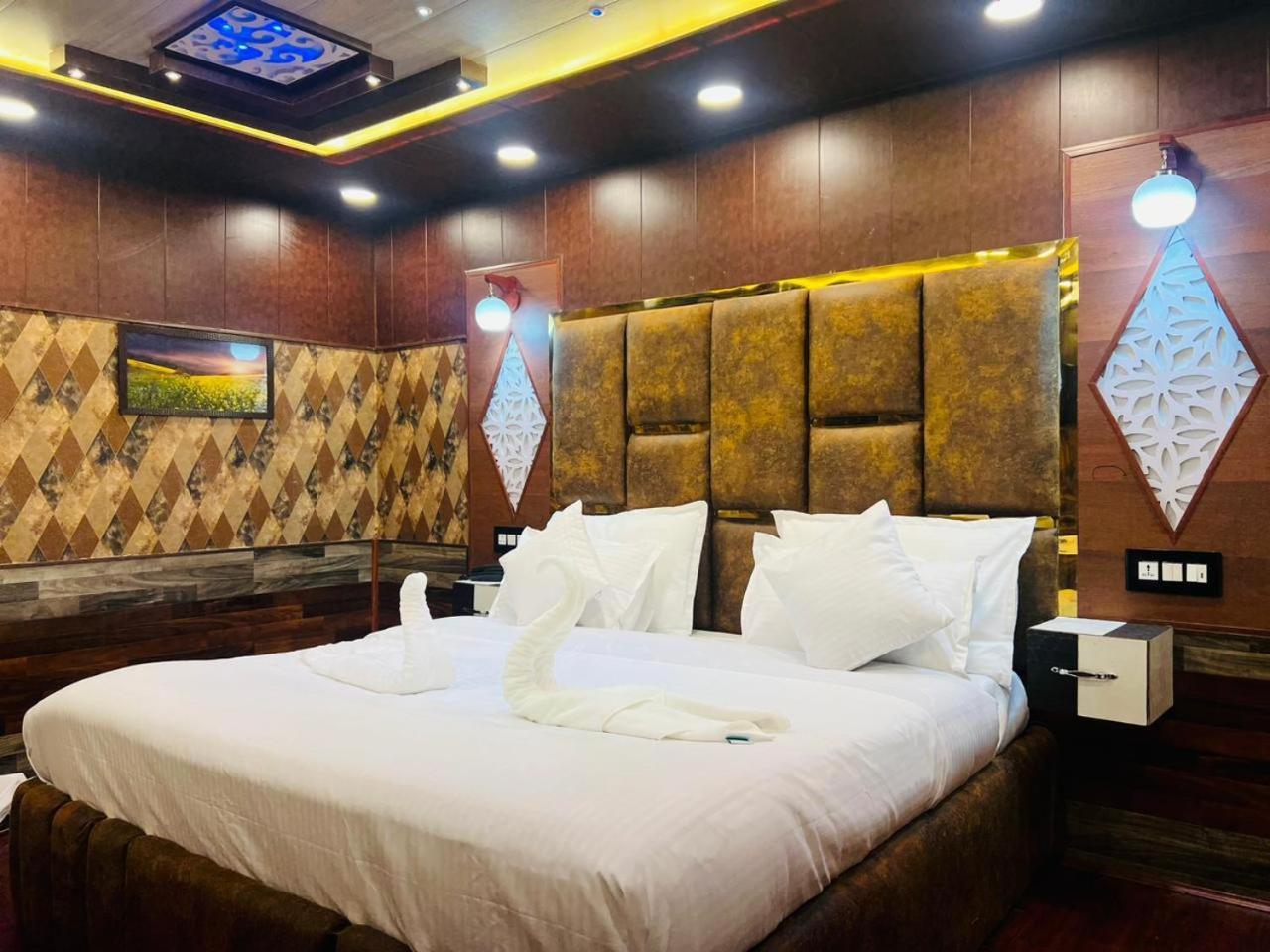 Pine View Resort Гульмарг Екстер'єр фото