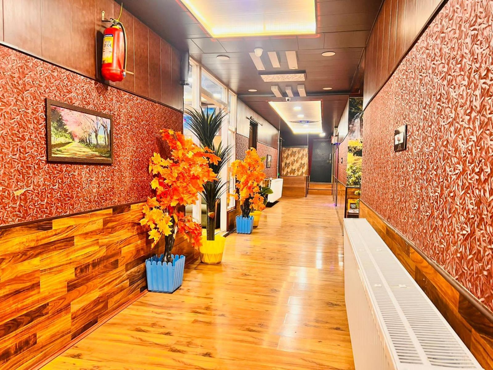 Pine View Resort Гульмарг Екстер'єр фото