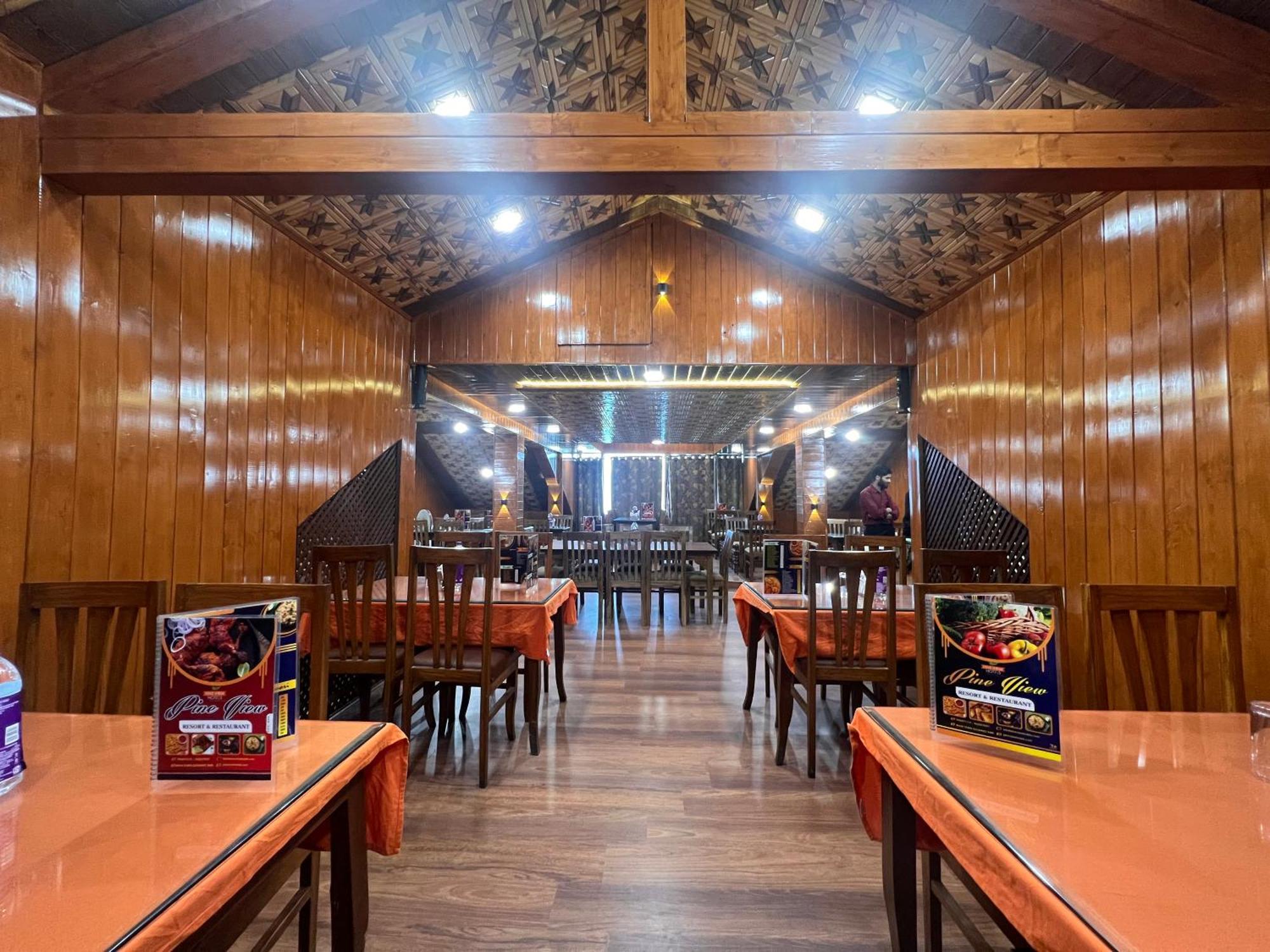 Pine View Resort Гульмарг Екстер'єр фото